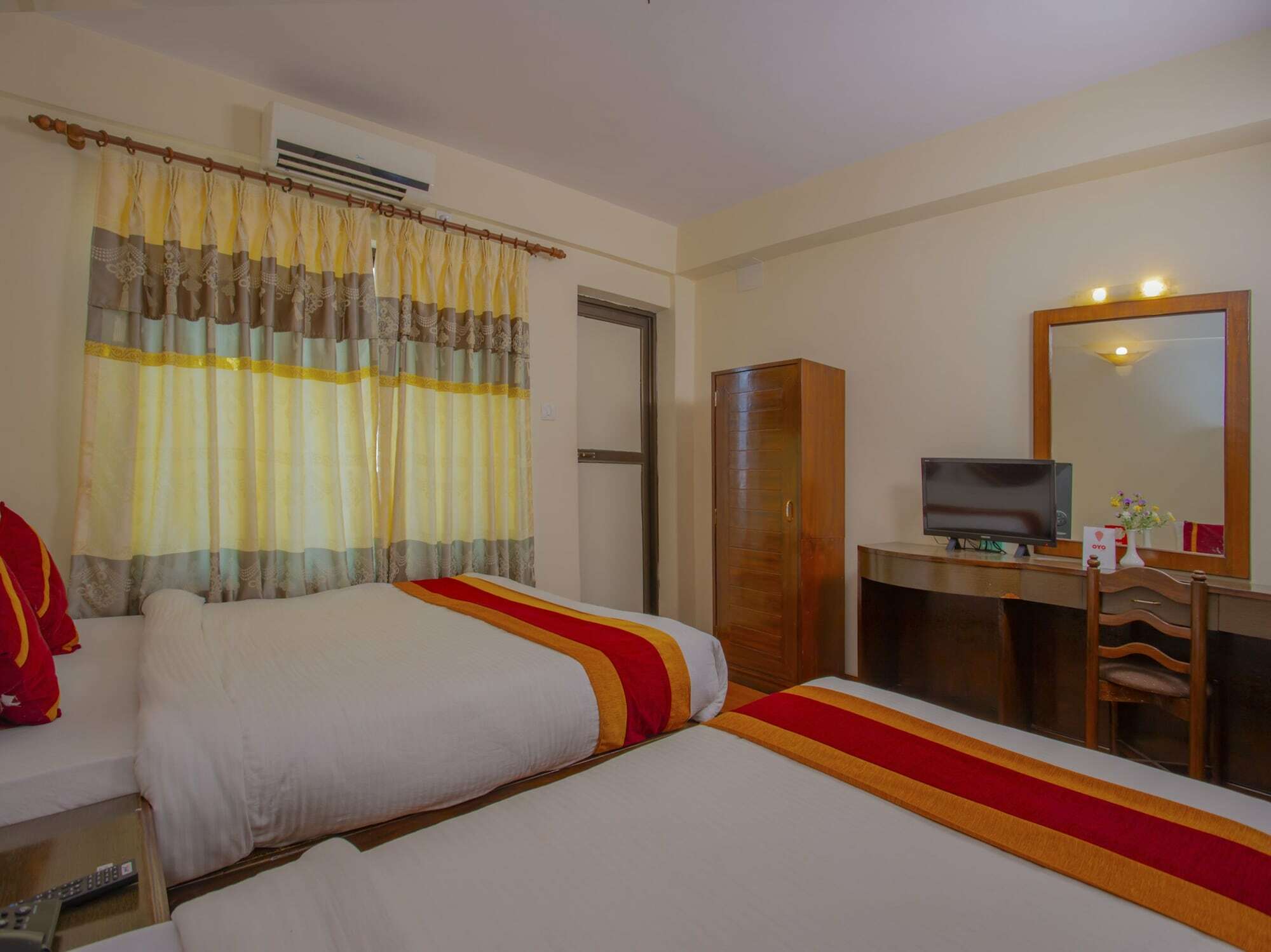 Hotel Garuda Inn Pokhara Zewnętrze zdjęcie